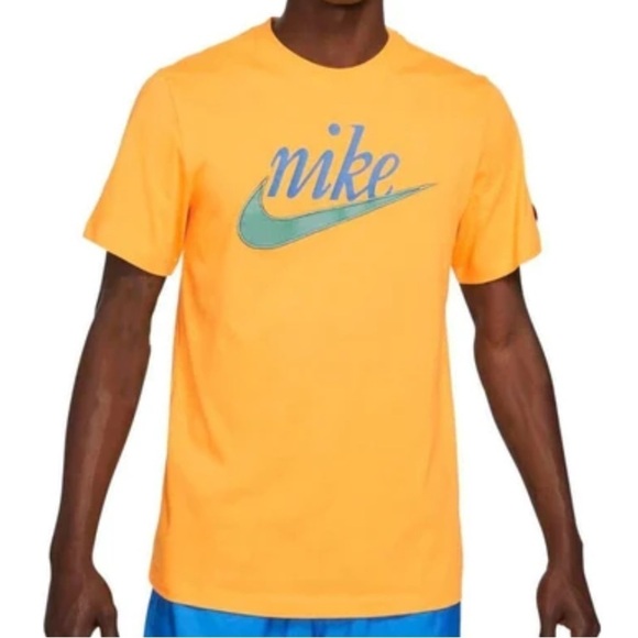 Nike Sportswear Graphic Heritage Logo T-Shirt - Picture 2 of 7